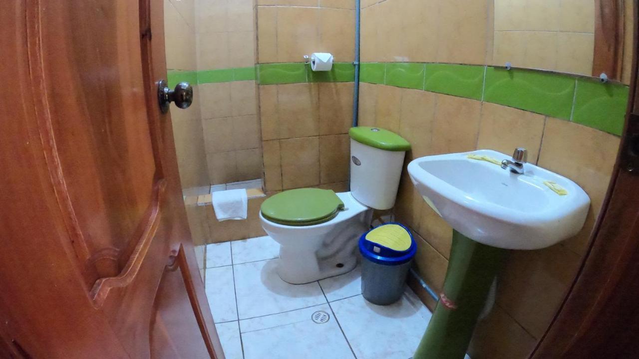 Hostal Casa Montoya Baños Exterior foto